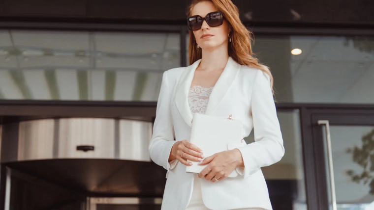 O que é mulher elegante - Passaporte Fashionista